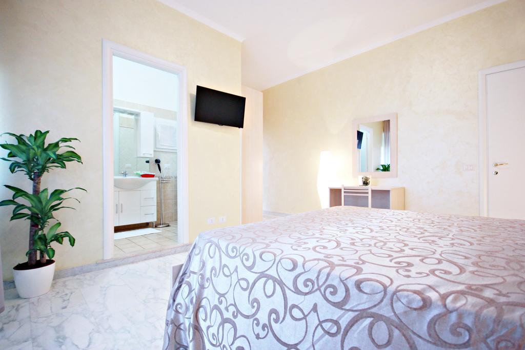 Guesthouse Holiday And רומא חדר תמונה