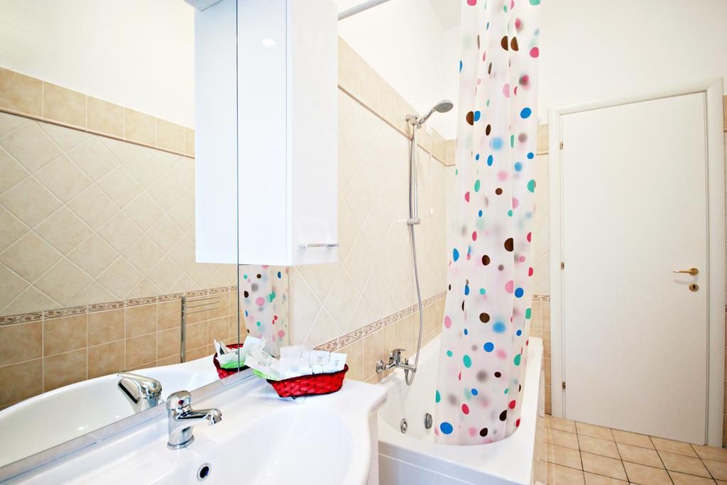 Guesthouse Holiday And רומא מראה חיצוני תמונה